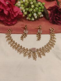 Scintillating Leaf Design Pink Stone Short Necklace