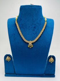 Glamorous Droplet AD Design Short Necklace