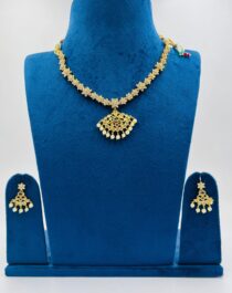 Divine Floral Design AD Pendant Short Necklace