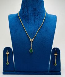 Elegant AD Pendant Green Stone Chain Necklace