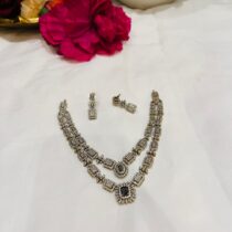 Precious Anti Finish Layer Purple Stone Short Necklace