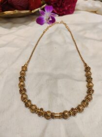 Enchanting Ball Design Short Necklace