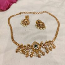 Dazzling Peacock Short Chian Choker