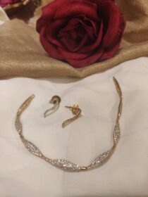 Radiant AD Golden Crystal Short Necklace