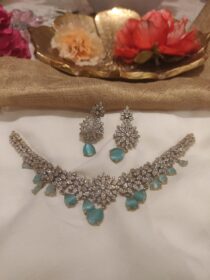 Timeless Floral Leafs Skyblue Necklace