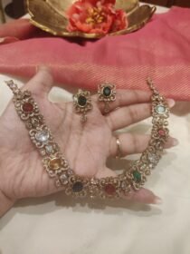 Elegant Multicolour Ad Short Leafs Neckalce