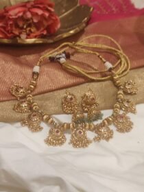 Graceful Bridal Choker With Red Ad stone