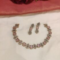 Tantalizing Floral crystal Necklace With Pink Ad Stone