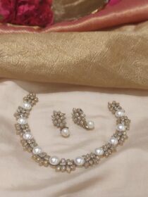 Elegant Crystal Floral AD Short Necklace With White Pealr