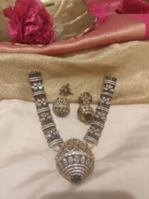 Glamorous Purple Ad Stone Necklace With Crystal AD Pendant