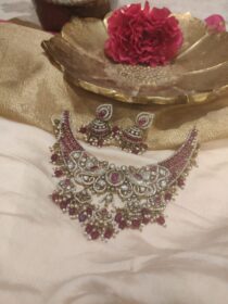 Glamorous Red Ad Stone Peacock Droplet Choker