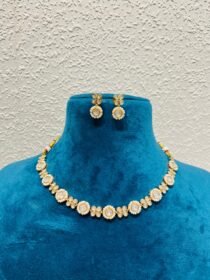 Glamorous sunflower with perals and diamond golden necklace