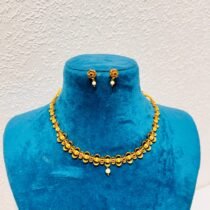 Iconic golden bridal small floral with red and green stone choker necklace