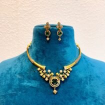 Alluring Elegant golden bridal leaf with green stone choker necklace