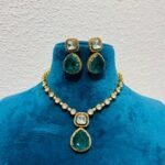 Tantalizing Tantalizing deep blue big stone with ad stone necklace