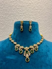 Elegant Dazzling Sparkling Exquisite floral ad diamonds with emerald droplet necklace