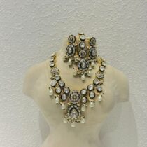 Kundan design pearls necklace