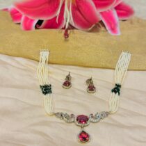 Red blood layer moti choker