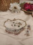 Changeable red chain choker