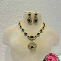 Emerald floral pendant necklace