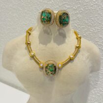 Emerald ad stone pipe bridal choker