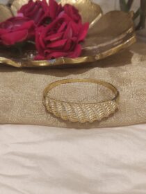 Spiral golden bracelet
