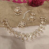 Floral pearls golden bridal choker