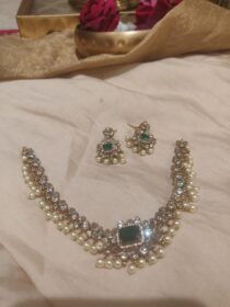 Emerald kundan Peral choker