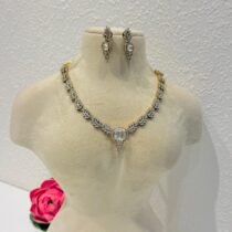 Enchanting Antique Leafy Necklace with Crystal Ad Stone
