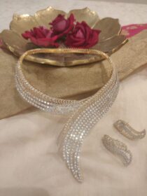 Exquisite Ad Stone Necklace