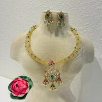 Radiant Chain Necklace With Floral Pendant LightGreen Beads