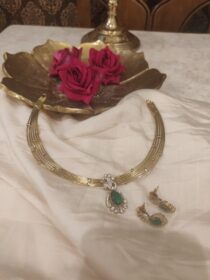 Sparkling AD Necklace With Green Stone