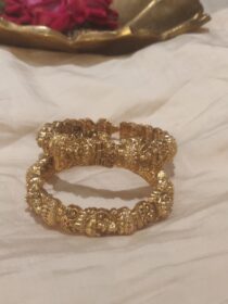 Inimitable Tempal Bangles Set of 2