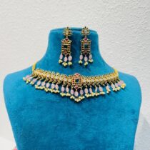 Brilliant Choker With Pink Ad Beads
