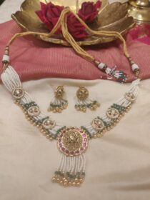 Pinnacle White Pearl Bridal Necklace