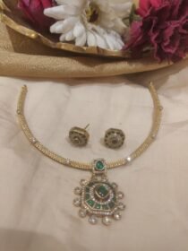 Brilliant Golden Necklace With Green Kudan Stone
