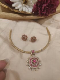 Brilliant Golden Necklace With Ruby Kudan Stone