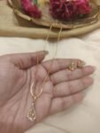Sparkling Golden Chain With Pendant