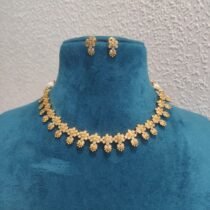 Timeless Floral Necklace