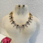 Brilliant Floral Green Ad Stone Necklace