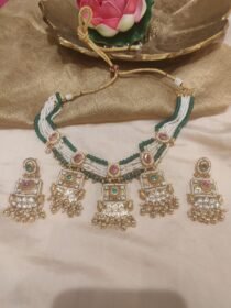 Resplendent Green Outline Bridal Necklace