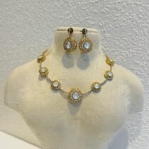 Regal Golden Kundan Stone Short Necklace