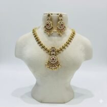 Fashionable Floral Bridal Necklace