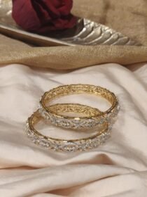 Enchanting AD Stone Leafy  Bsngles Set of 2