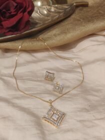 Elegant Golden Chain With Crystal Stone Pendant