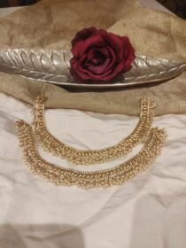 Mesmerizing Golden white Pearls Payal