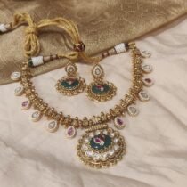 Regal Droplet Bridal Short Necklace