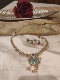 Opulent Bridal Mint Stone Short Necklace