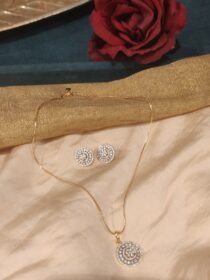 Iconic CZ Flroal AD Stone Golden Chain