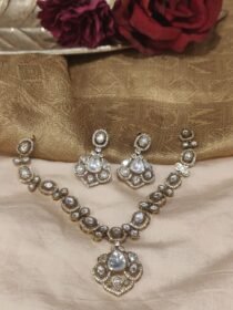 Dazzling Kudan Stone Necklace